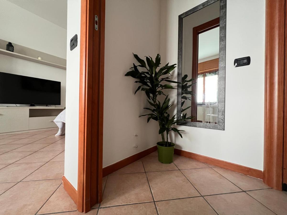 Shelby House Apartamento Senago Exterior foto